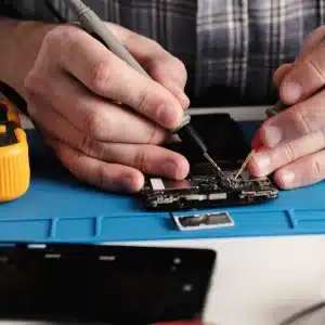 Blog 6 Aprenda Manutenção de Celular Online: Conserto desde Zero 2026