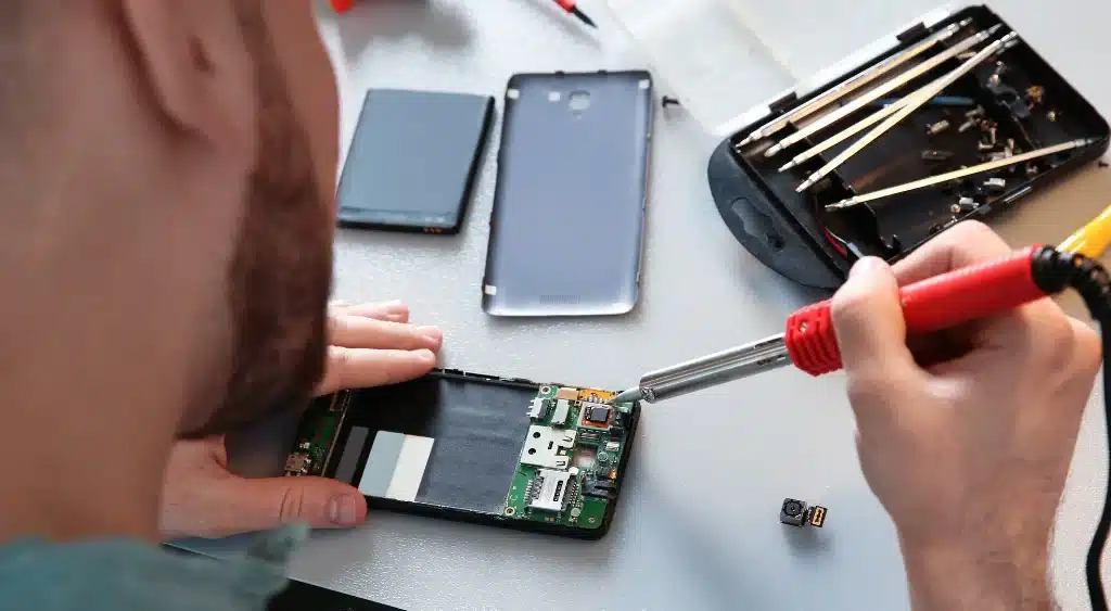 Como Ganhar Dinheiro com Conserto de Celular Mesmo Sem Ter uma Loja Física 1 Como Ganhar Dinheiro com Conserto de Celular Mesmo Sem Ter uma Loja Física