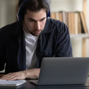 Blog 12 O que Você Realmente Aprende no Melhor Curso de Manutenção de Celular do Brasil?